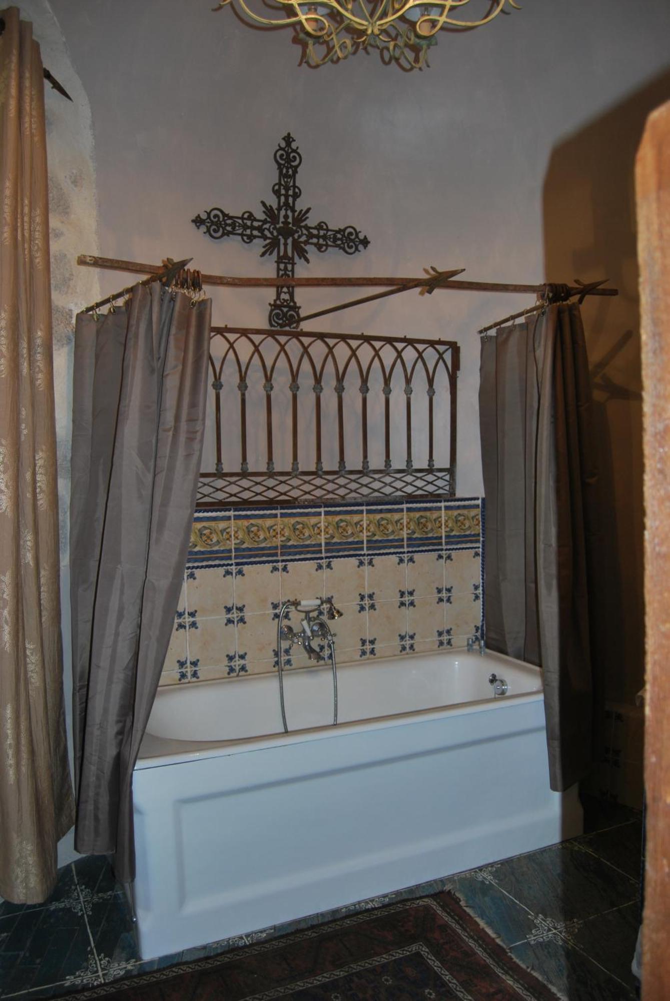 Château de Chantelauze Olliergues Quarto foto